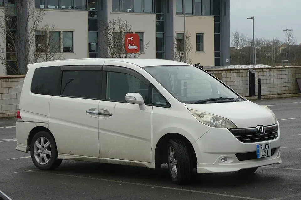 Honda Stepwgn (RG)