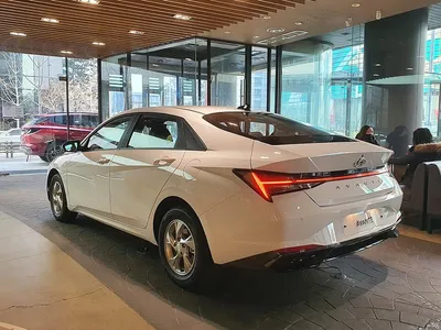 Hyundai Avante (Elantra) (CN7)