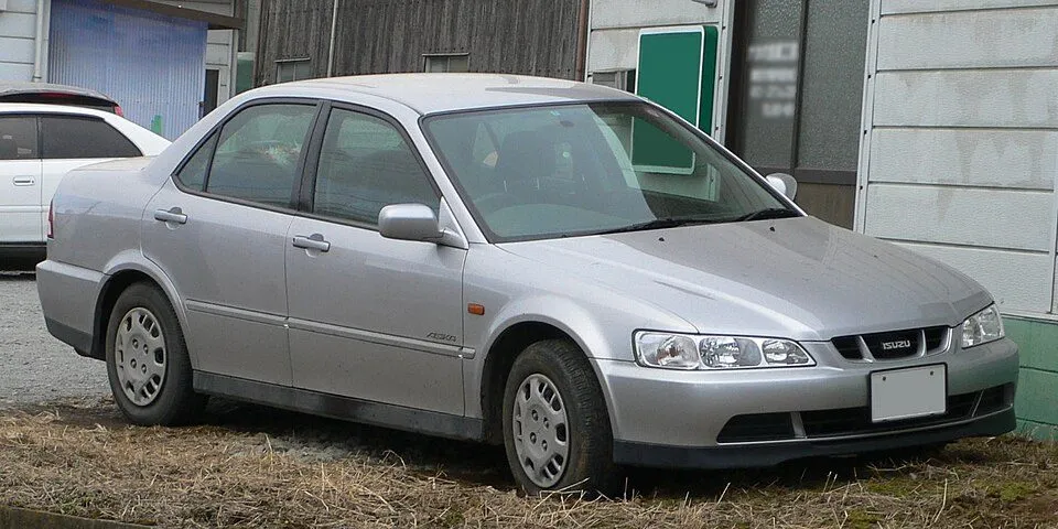 Isuzu Aska (4th gen)