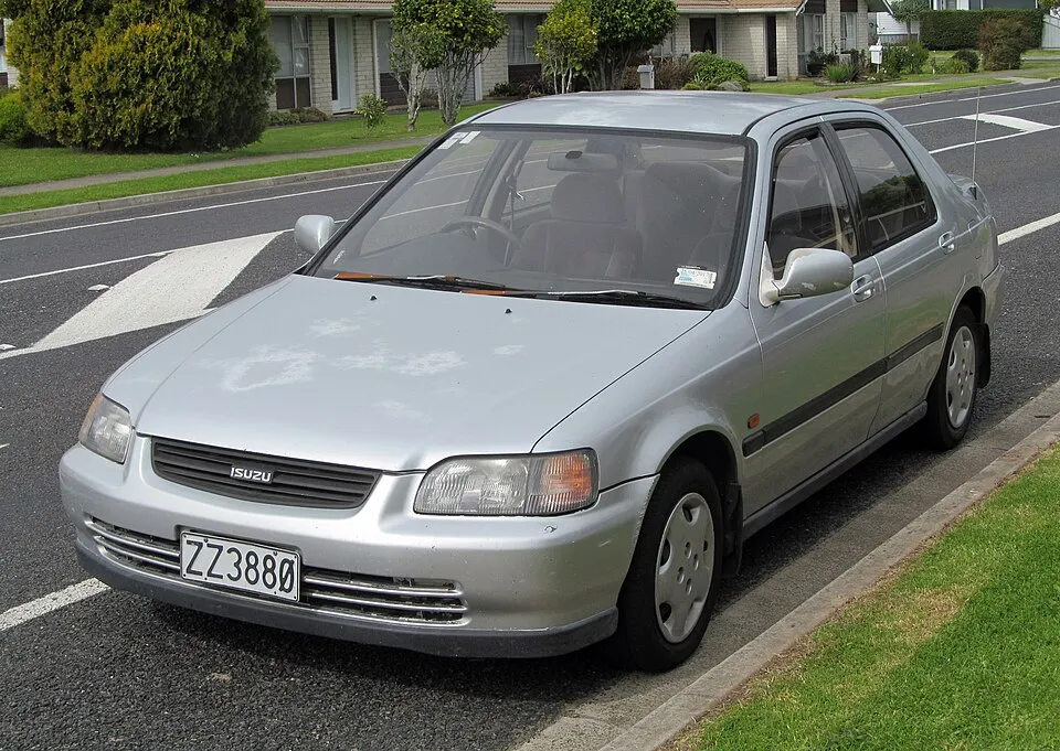 Isuzu Gemini (4th gen)