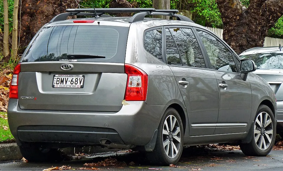 Kia Carens (UN)