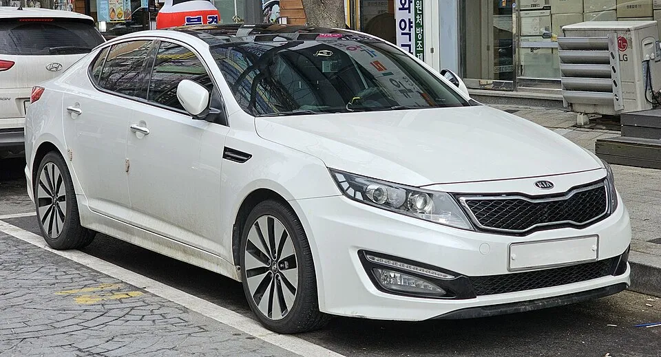 Kia K5 (TF)