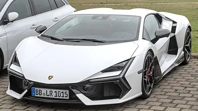 Lamborghini Revuelto