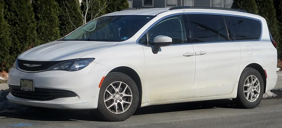 Lancia Voyager (6th gen)