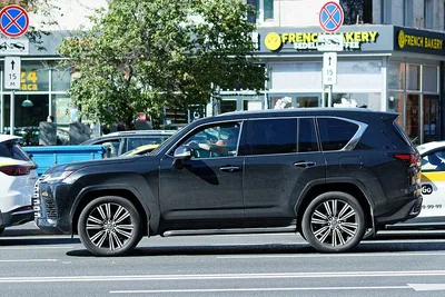 Lexus LX (J310)