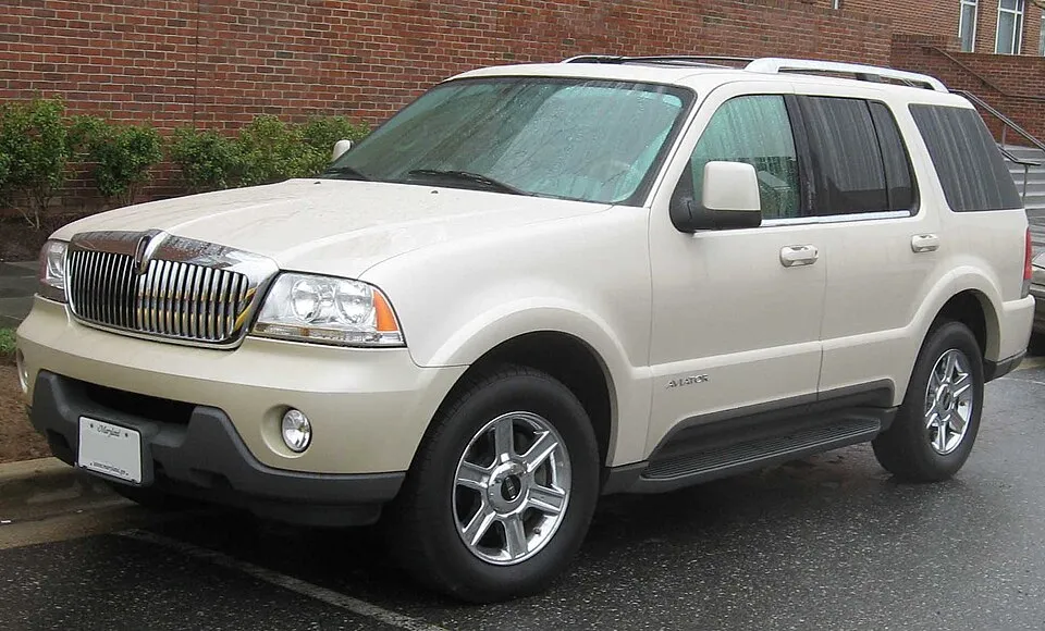 Lincoln Aviator (UN152)