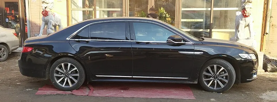Lincoln Continental (10th gen)