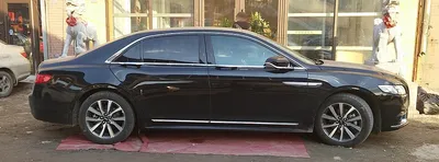 Lincoln Continental (10th gen)