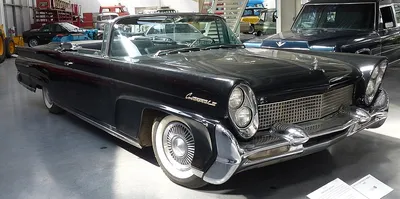 Lincoln Continental (3rd gen)