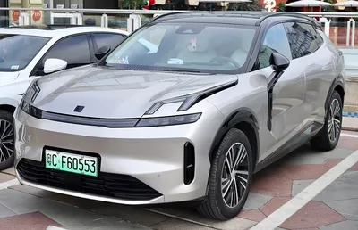 Lynk & Co 08
