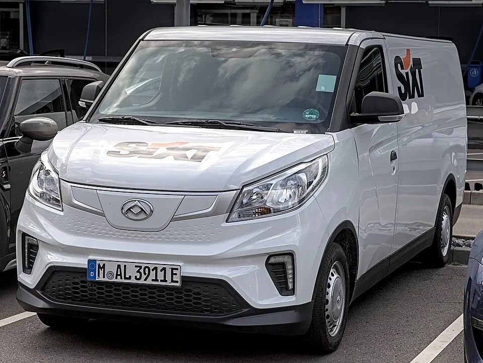 Maxus EV30