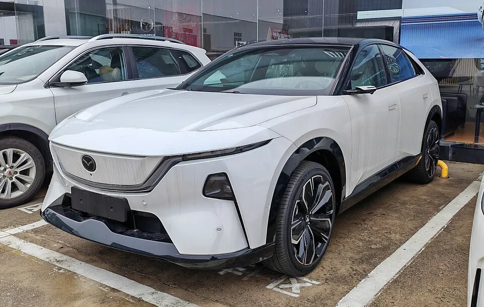 Mazda CX-6e