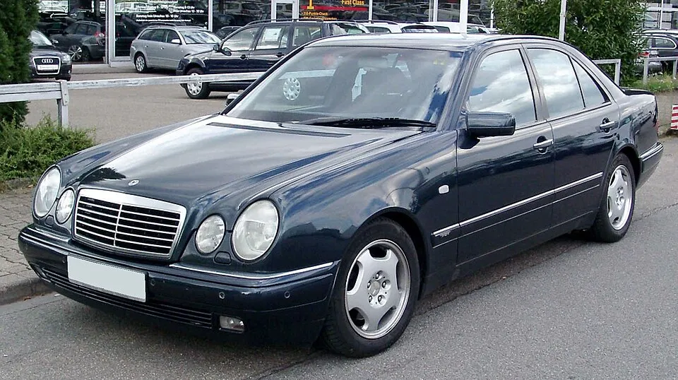 Mercedes-Benz E-Class (W210)