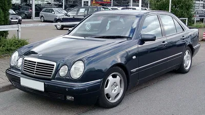 Mercedes-Benz E-Class (W210)