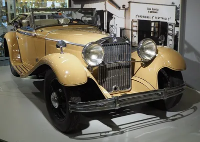 Mercedes-Benz W10
