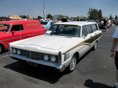 Mercury Colony Park (4th gen)