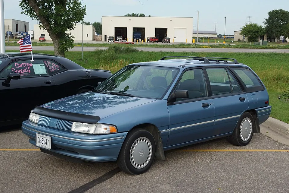 Mercury Tracer (2nd gen)