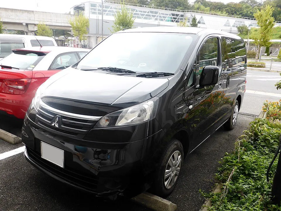 Mitsubishi Delica (1st gen)