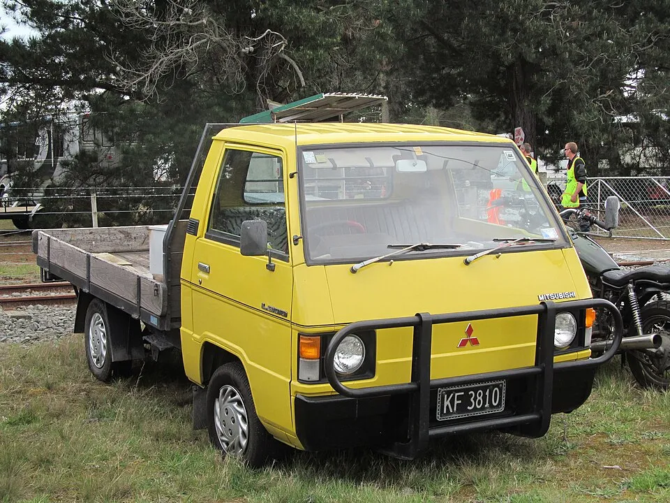 Mitsubishi Delica (2nd gen)
