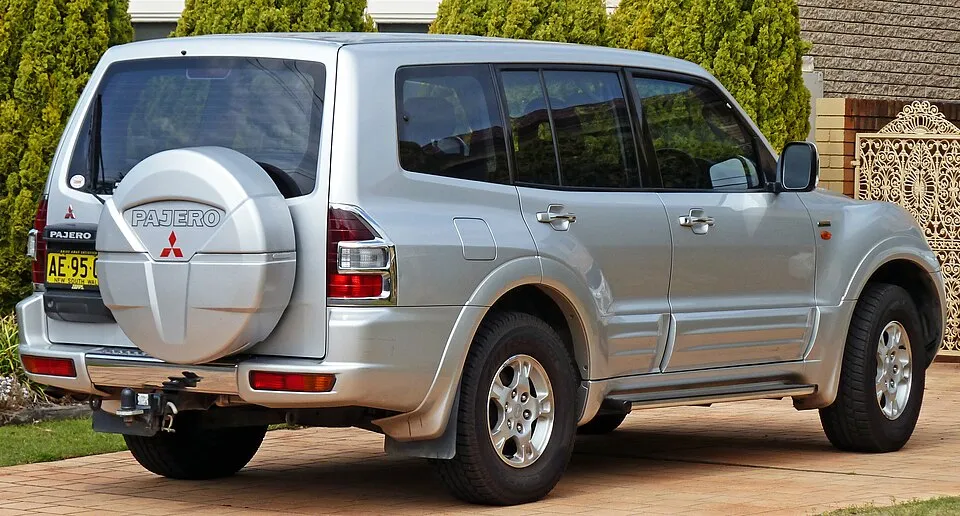 Mitsubishi Pajero (V60, V70)