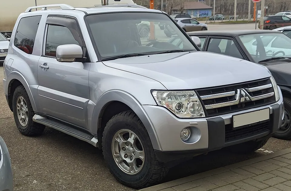 Mitsubishi Pajero (V80, V90)