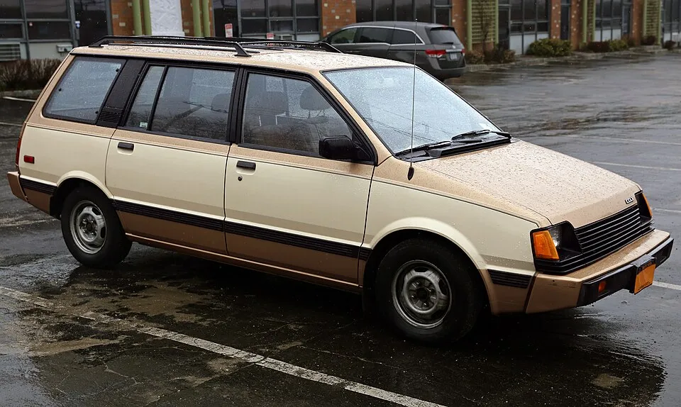 Mitsubishi Space Wagon (1st gen)