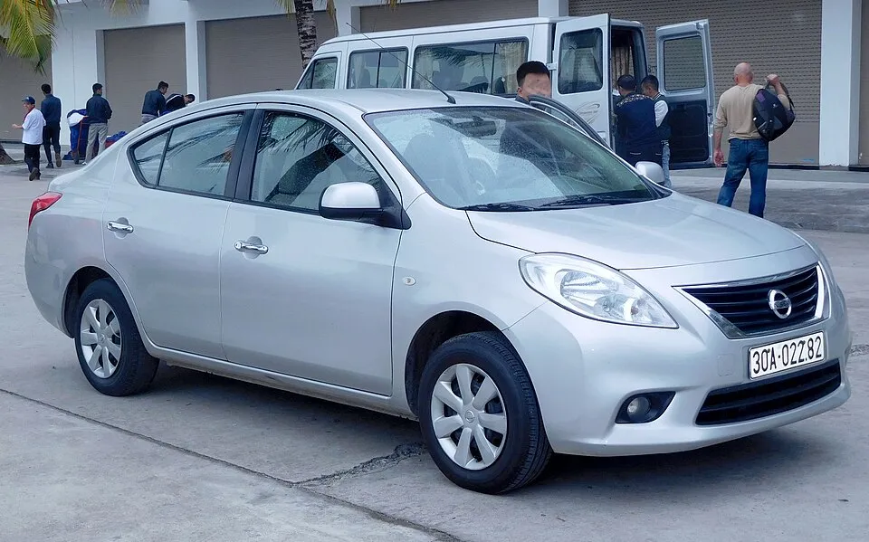 Nissan Almera (N17)