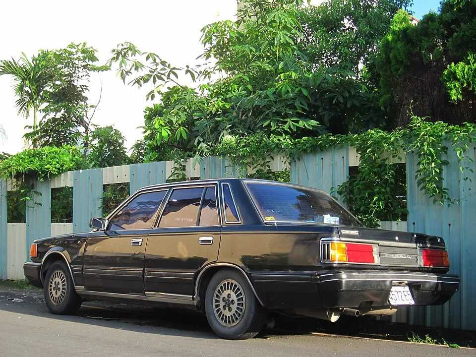 Nissan Cedric (Y30)