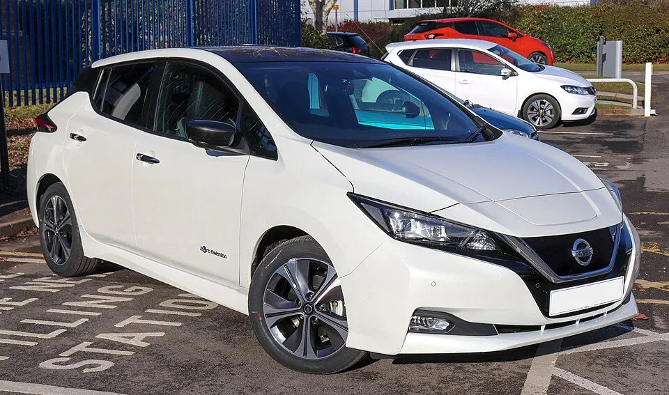 Nissan Leaf (ZE1)