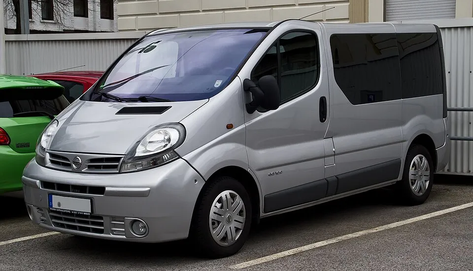 Nissan NV300 (X83)