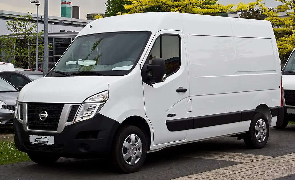 Nissan NV400 (1st gen)