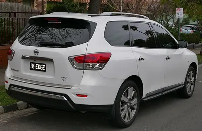 Nissan Pathfinder (R52)