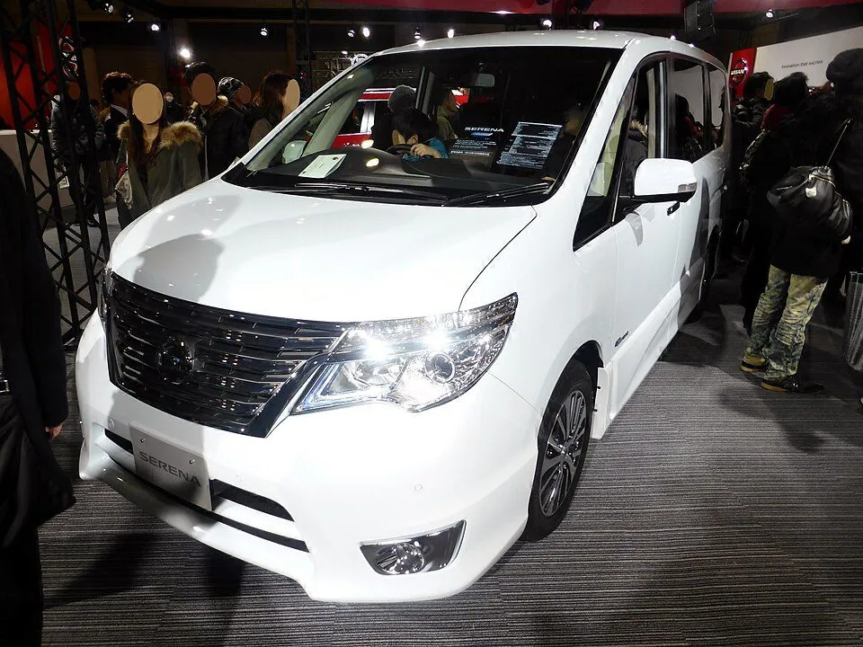 Nissan Serena (C26)
