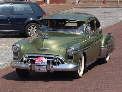Oldsmobile 88 (1st gen)