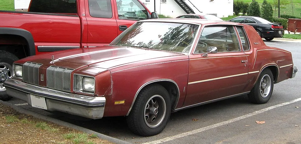 Oldsmobile Cutlass Supreme (4th gen)