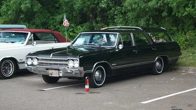 Oldsmobile Vista Cruiser (1st gen)