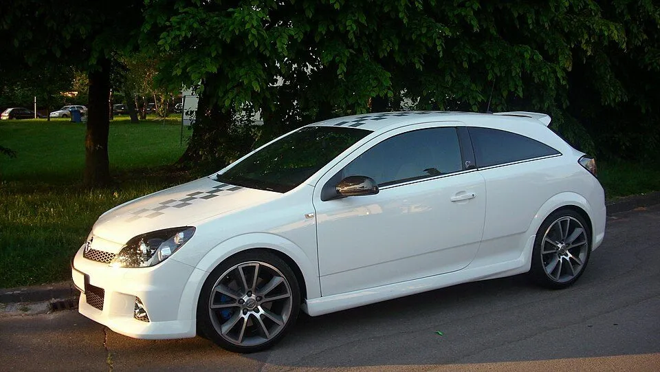 Opel Astra OPC (Astra H – A04)