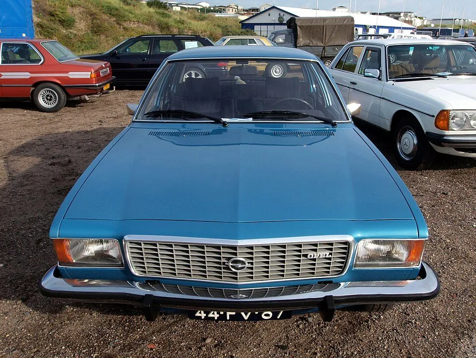 Opel Commodore (2nd gen)