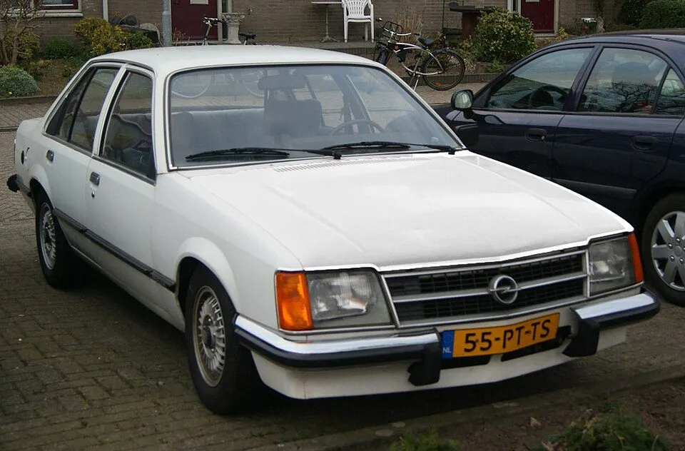Opel Commodore (3rd gen)