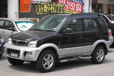 Perodua Aruz (J100/F500)