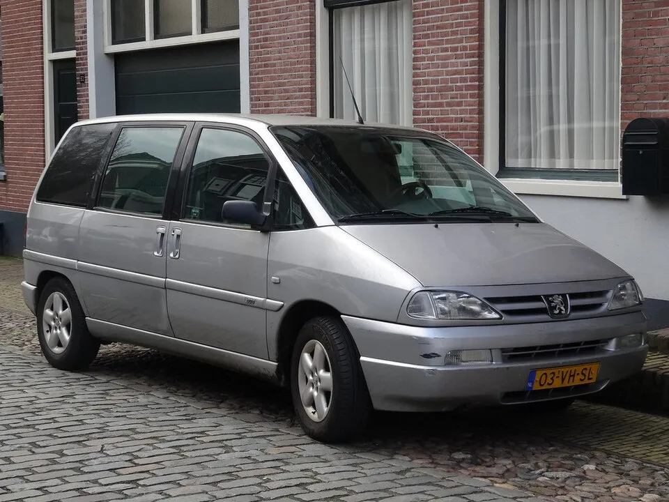 Peugeot 806 (1st gen)