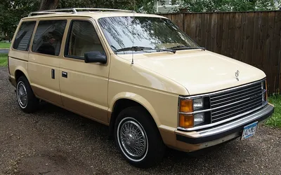 Plymouth Voyager (S)