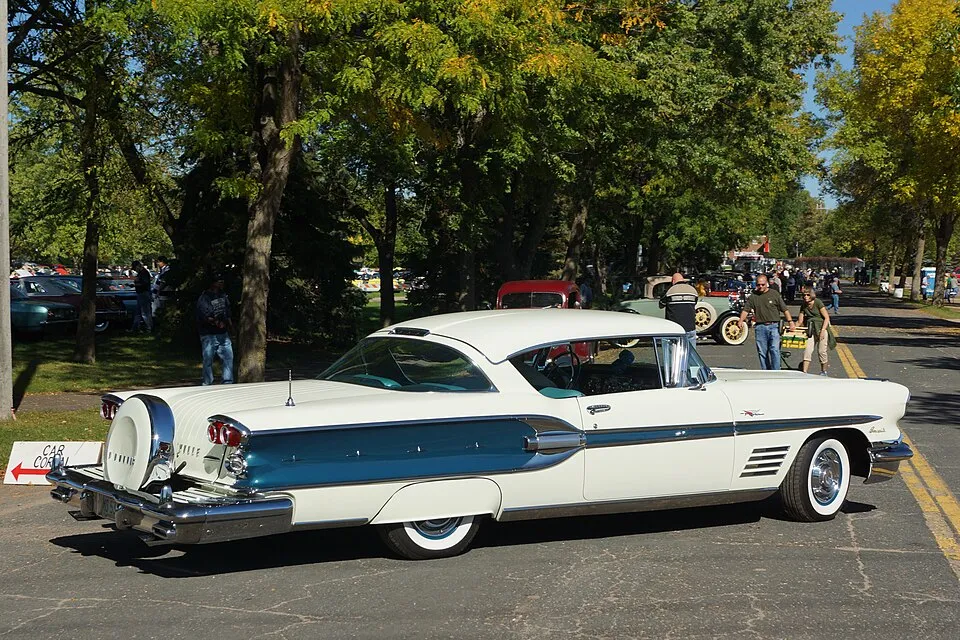 Pontiac Bonneville (1st gen)