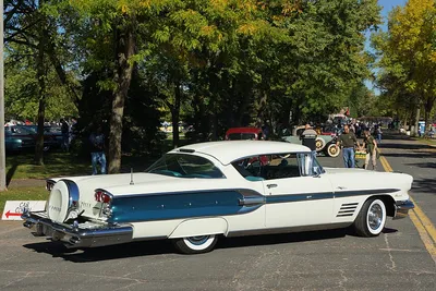 Pontiac Bonneville (1st gen)