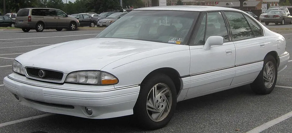 Pontiac Bonneville (9th gen)