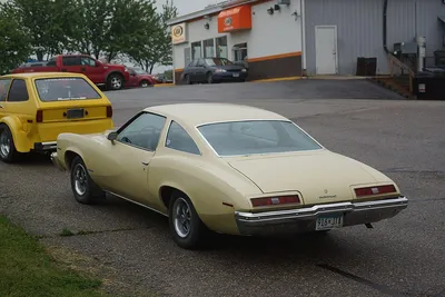 Pontiac LeMans (4th gen)
