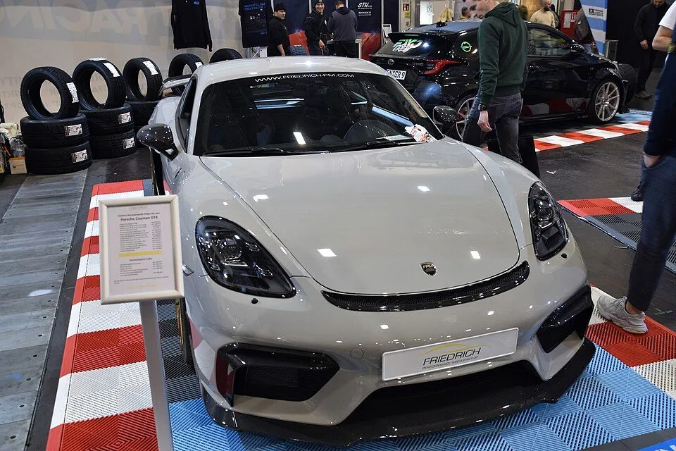 Porsche 718 Cayman