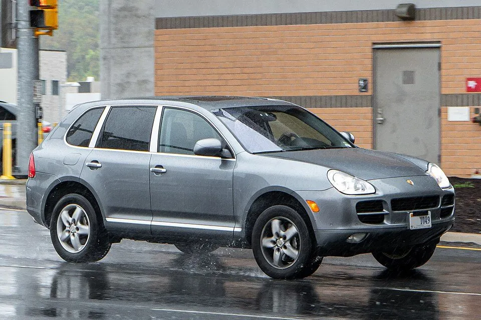 Porsche Cayenne (E1 9PA)