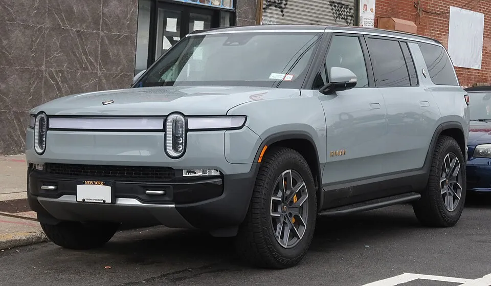 Rivian R1S