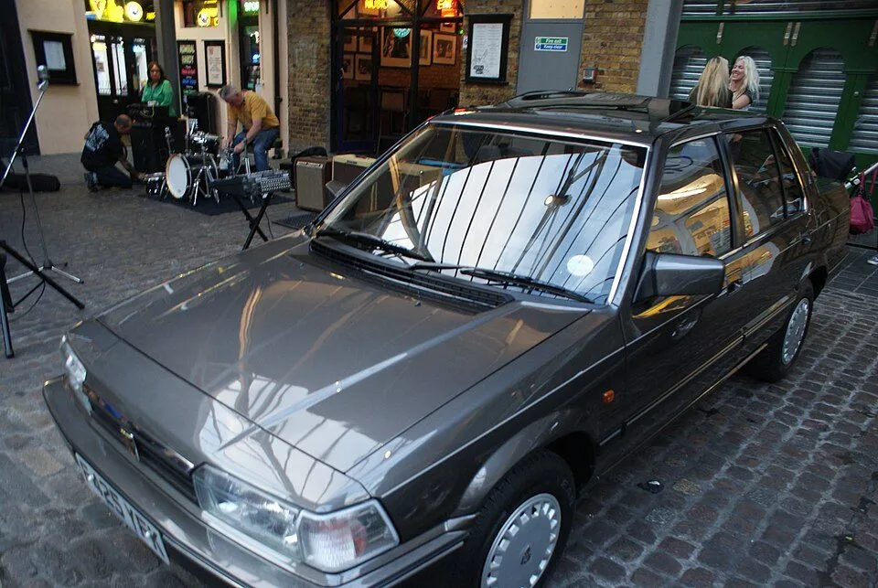 Rover 200 (SD3)